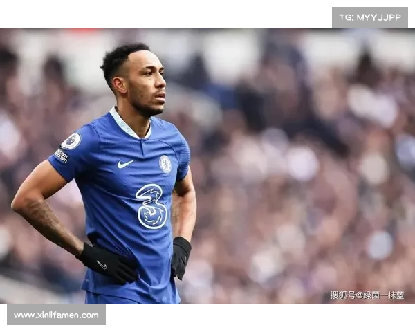 奥巴梅扬如何在国籍选择中权衡足球生涯与个人情感的复杂抉择