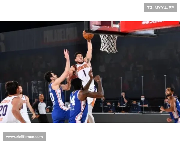 布克职业生涯高光时刻回顾 从新秀赛季崭露头角到成为NBA顶级得分手